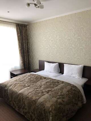 Отель Rooms in Kasimir resort hotel Буковель Стандартный двухместный номер с 1 кроватью-11